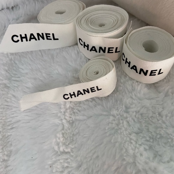 Authentic Chanel Ribbon - Picture 4 of 5